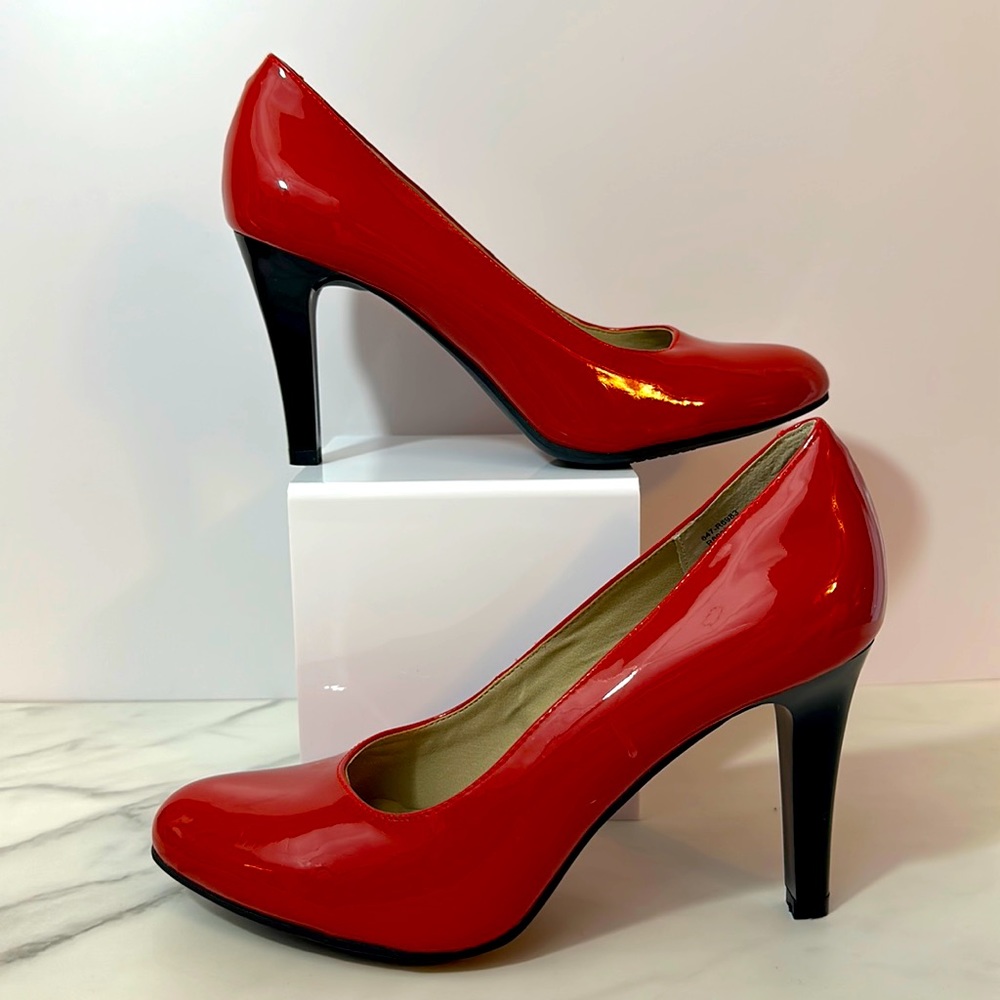 Rialto Women’s Coline Red Patent 3.5” Black Stiletto Heel Pump - Size 7 - Picture 2 of 8